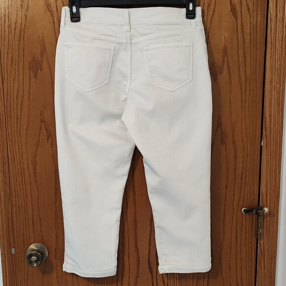 Old Navy the Sweetheart white jean capris, excellent used cond. size 2 - Picture 2 of 4
